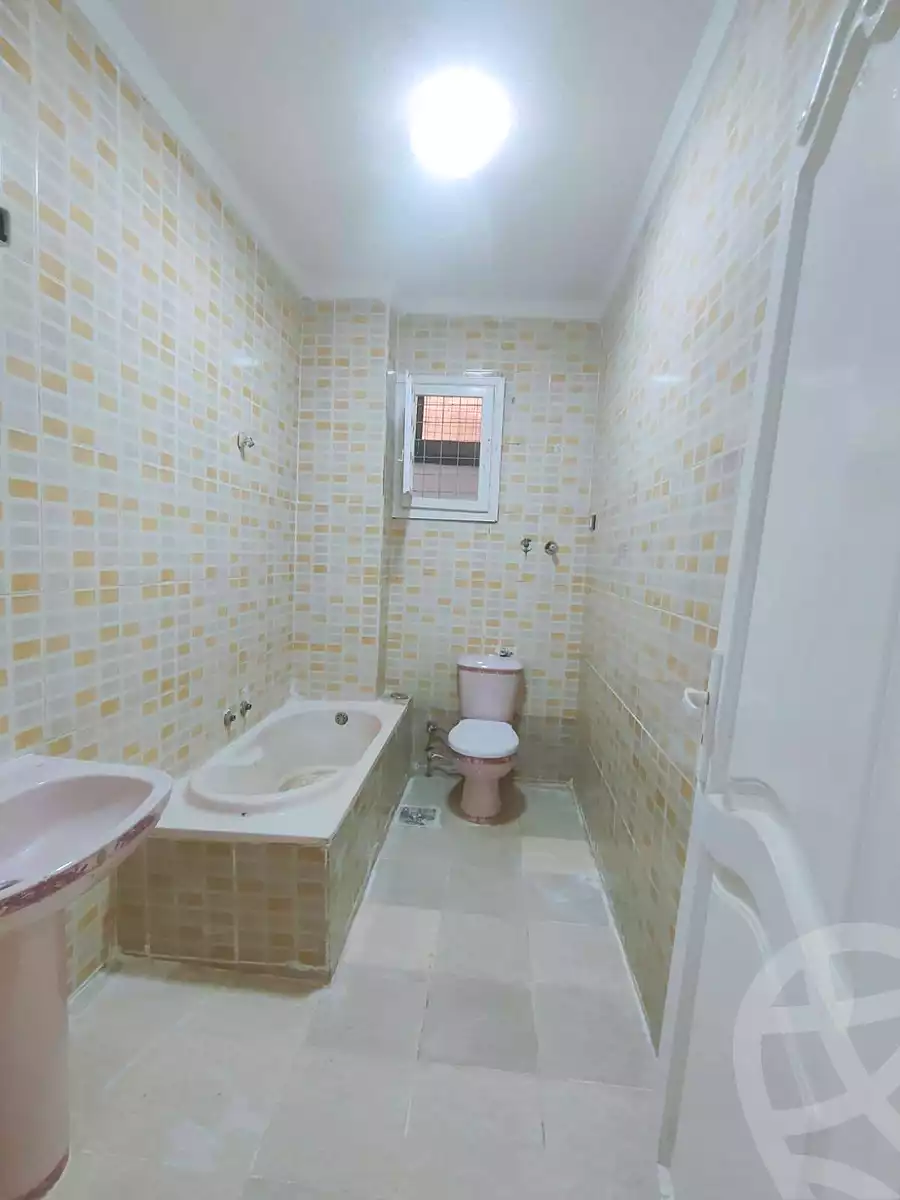 https://aqarmap.com.eg/ar/listing/6981920-for-sale-alexandria-al-agamy-shataa-el-nakheel