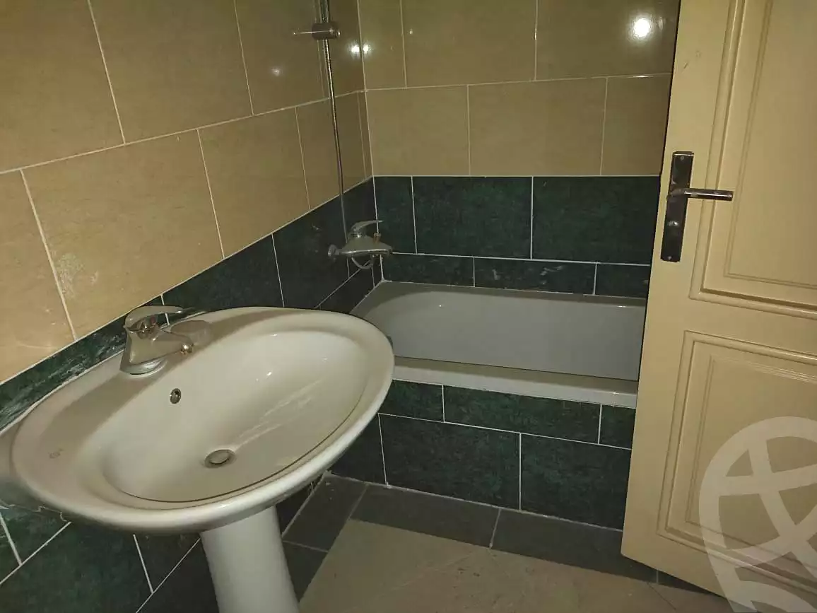https://aqarmap.com.eg/ar/listing/6982630-for-sale-alexandria-smouha-albert-al-awal-st