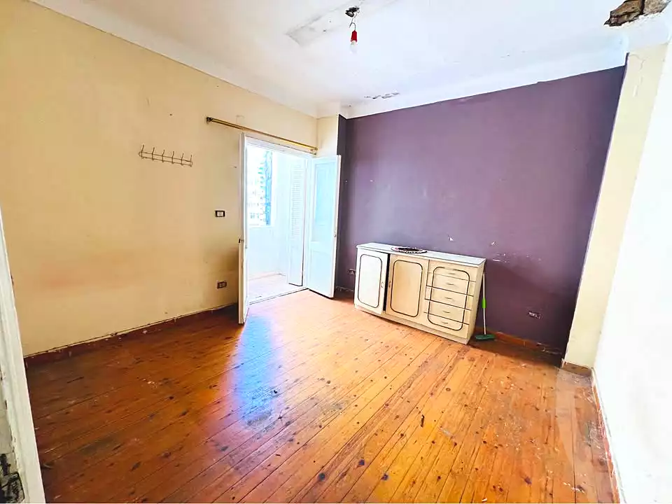 https://aqarmap.com.eg/ar/listing/6984358-for-sale-alexandria-sporting-abou-quer-st