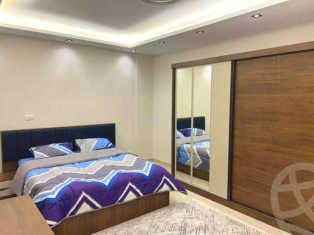 https://aqarmap.com.eg/ar/listing/6984560-for-rent-cairo-new-cairo-lrhb-city-phase-7