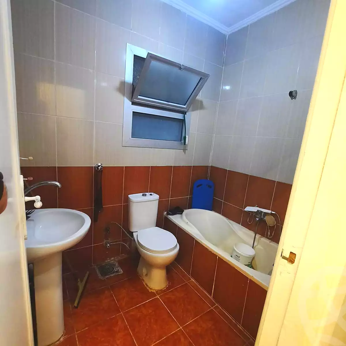 https://aqarmap.com.eg/ar/listing/6982214-for-sale-alexandria-al-agamy-el-hanouvel-al-asdakaa-st