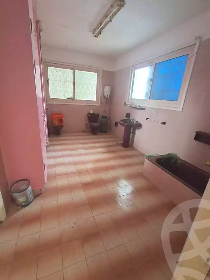 https://aqarmap.com.eg/en/listing/6985650-for-sale-alexandria-al-agamy-lbytsh-bianchiii-street-11