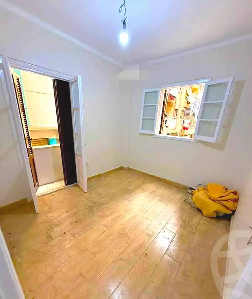 https://aqarmap.com.eg/en/listing/6986957-for-sale-alexandria-el-mandara-alex-el-mandara-bahri