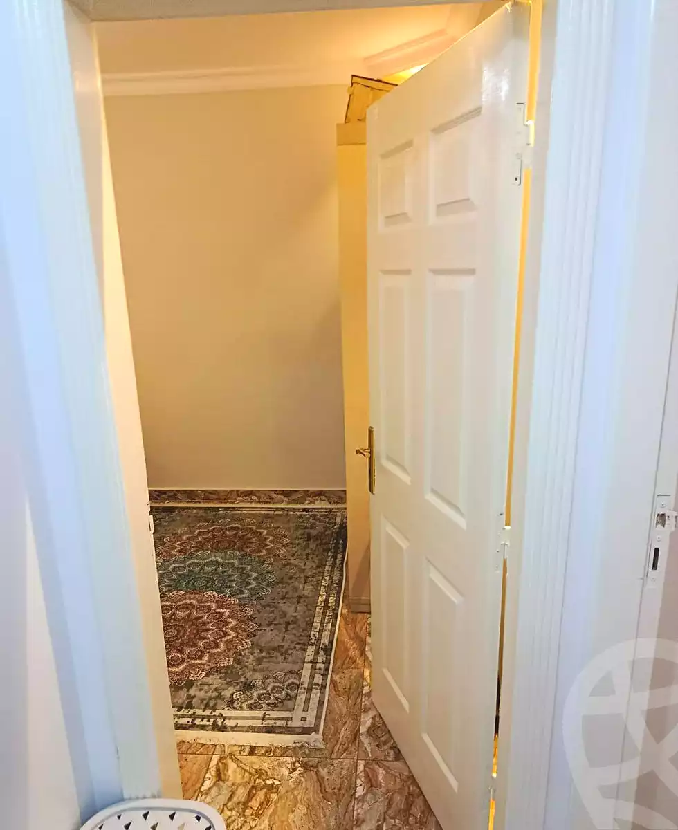 https://aqarmap.com.eg/en/listing/6987170-for-sale-cairo-helwan-kwrnysh-hlwn