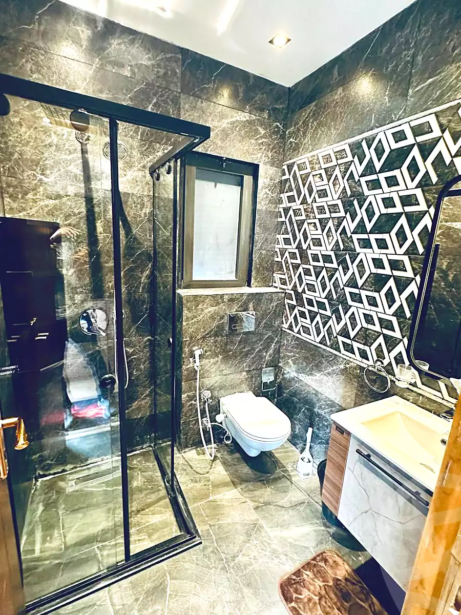https://aqarmap.com.eg/en/listing/6988802-for-rent-cairo-new-cairo-compounds-lakeview-residence