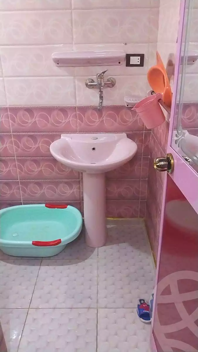 https://aqarmap.com.eg/ar/listing/6990471-for-sale-alexandria-al-agamy-el-hanouvel-al-haded-we-al-soulb-st
