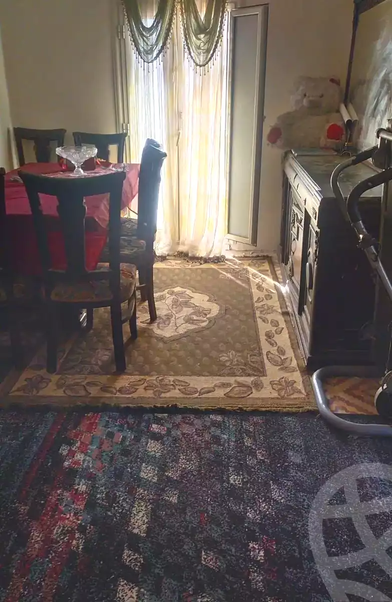 https://aqarmap.com.eg/ar/listing/6990906-for-sale-alexandria-alhadara-new-el-hadra-al-sadat-st