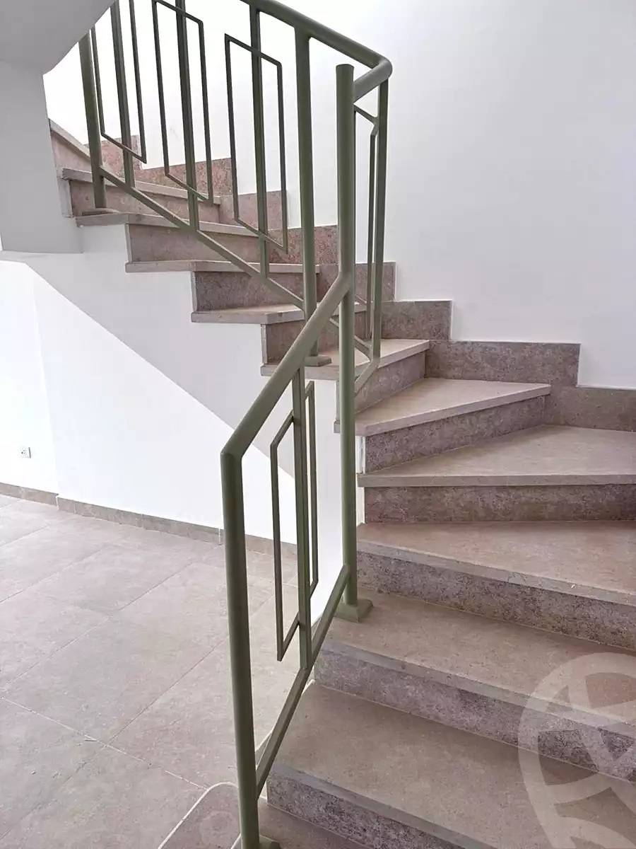 https://aqarmap.com.eg/ar/listing/6991178-for-sale-cairo-new-cairo-compounds-fifth-square