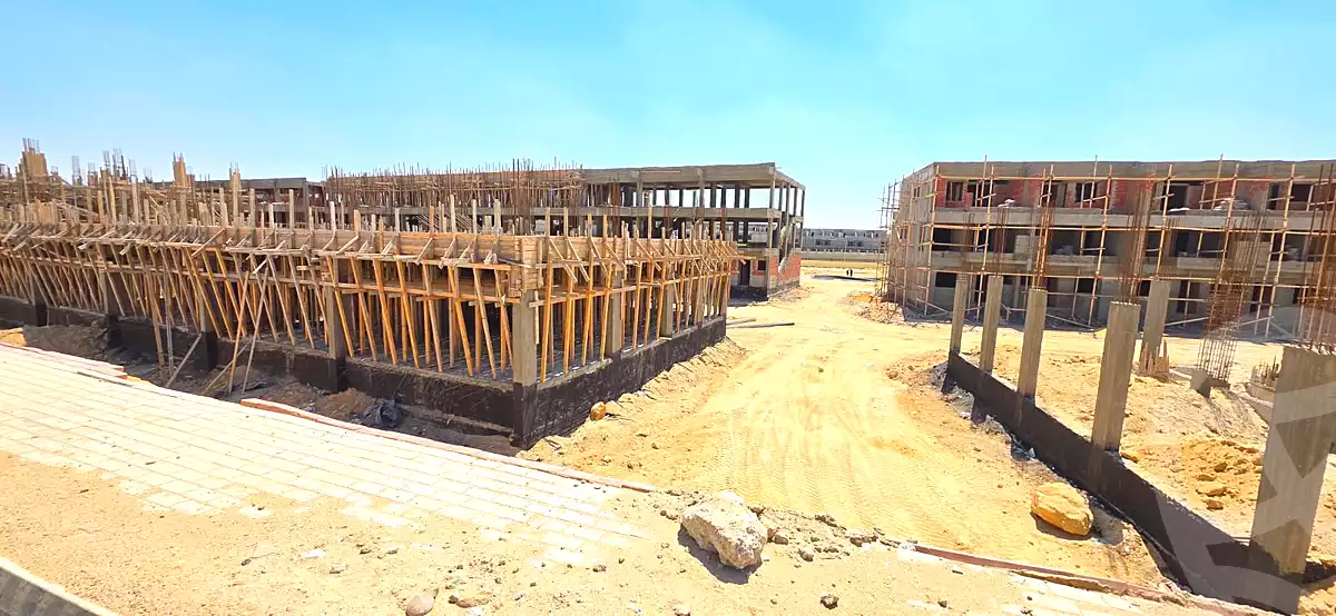 https://aqarmap.com.eg/en/listing/6991324-for-sale-cairo-new-cairo-compounds-dh-mdyn-ryzydns-yjy-jb