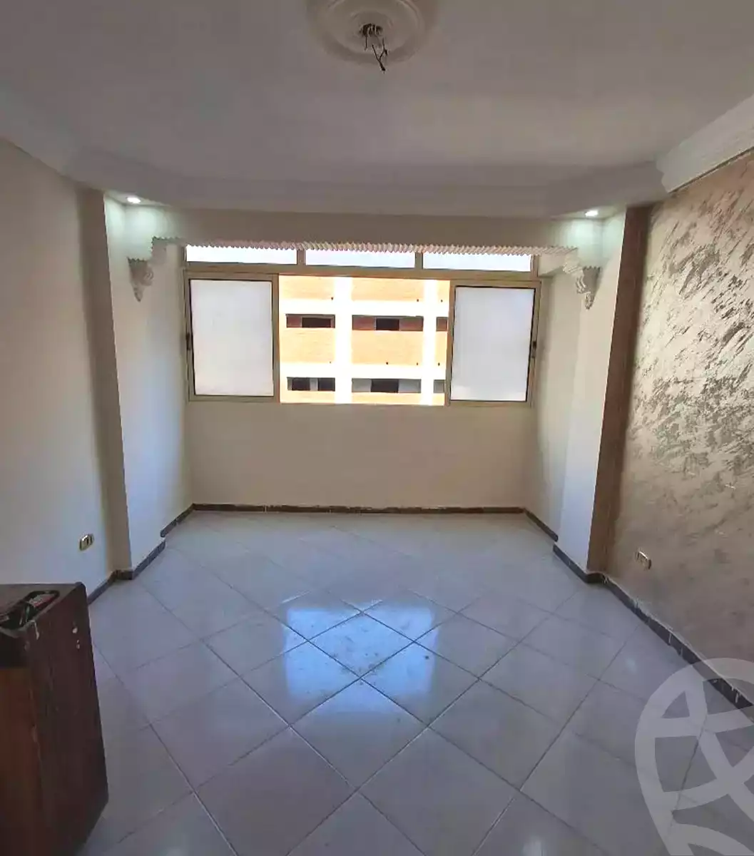 https://aqarmap.com.eg/en/listing/6992085-for-sale-alexandria-lsywf-el-falki