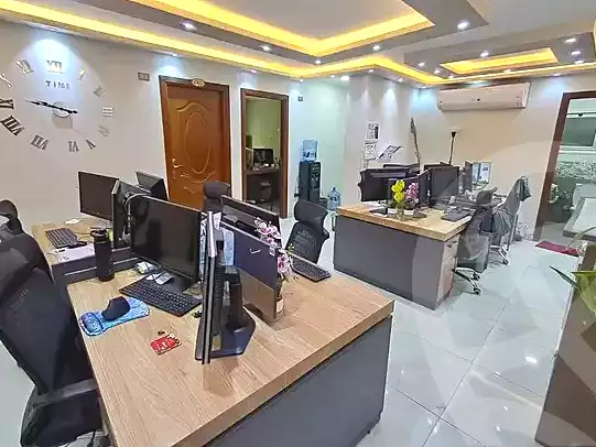 https://aqarmap.com.eg/ar/listing/6992249-for-sale-alexandria-moharram-bey-grin-st