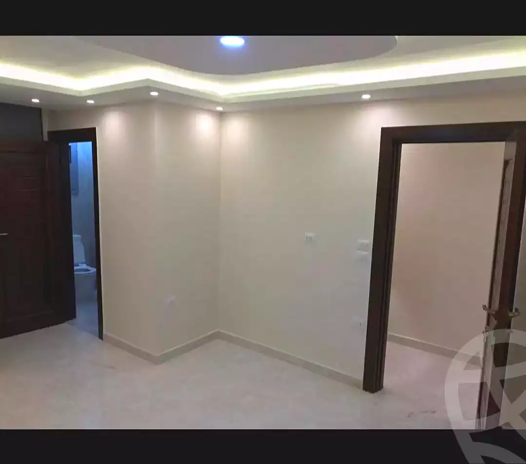 https://aqarmap.com.eg/ar/listing/6992409-for-rent-alexandria-el-montazah-compounds-in-el-montazah-royal-plaza-compound-al-halawany