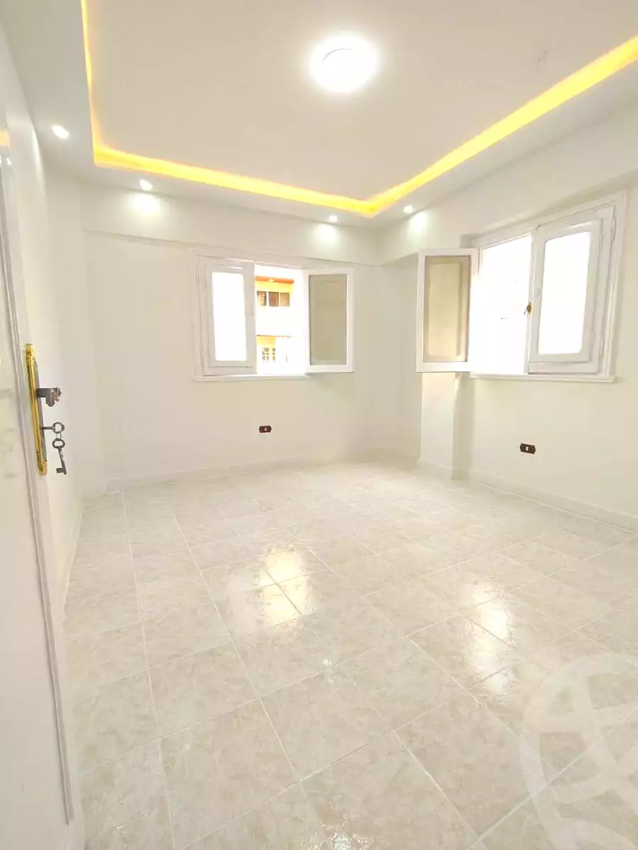 https://aqarmap.com.eg/ar/listing/6992514-for-sale-alexandria-al-agamy-shataa-el-nakheel