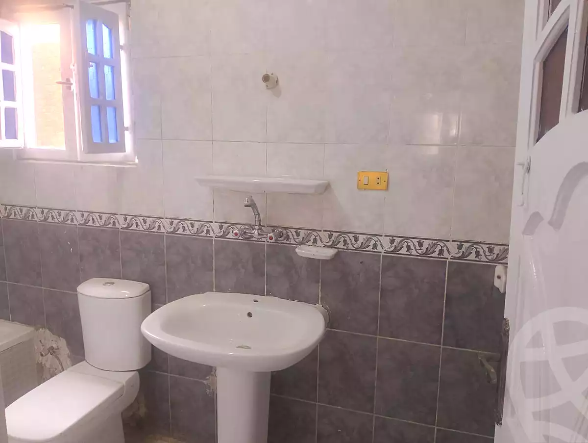 https://aqarmap.com.eg/ar/listing/6993166-for-sale-alexandria-al-agamy-shataa-el-nakheel-el-shamy-st