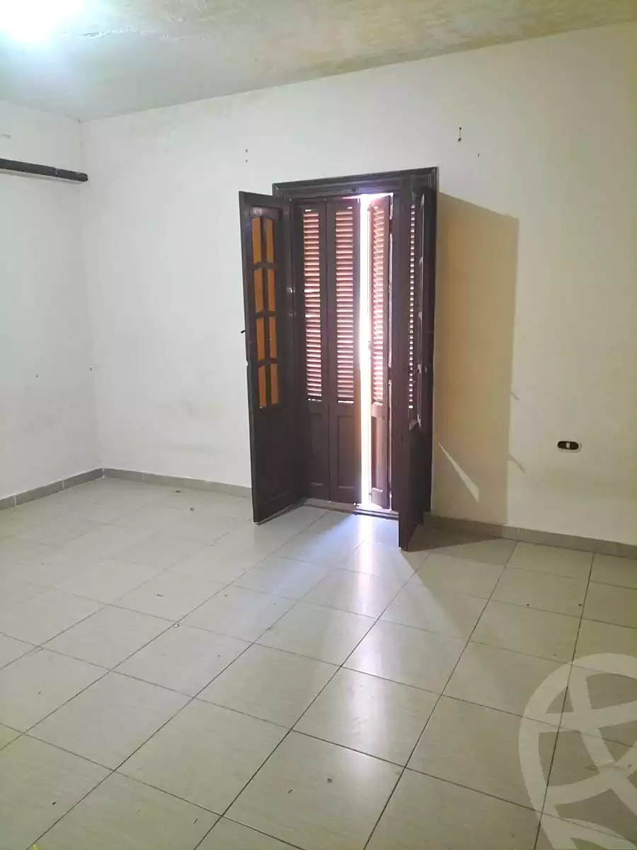 https://aqarmap.com.eg/en/listing/6993464-for-rent-alexandria-al-agamy-bw-ywsf