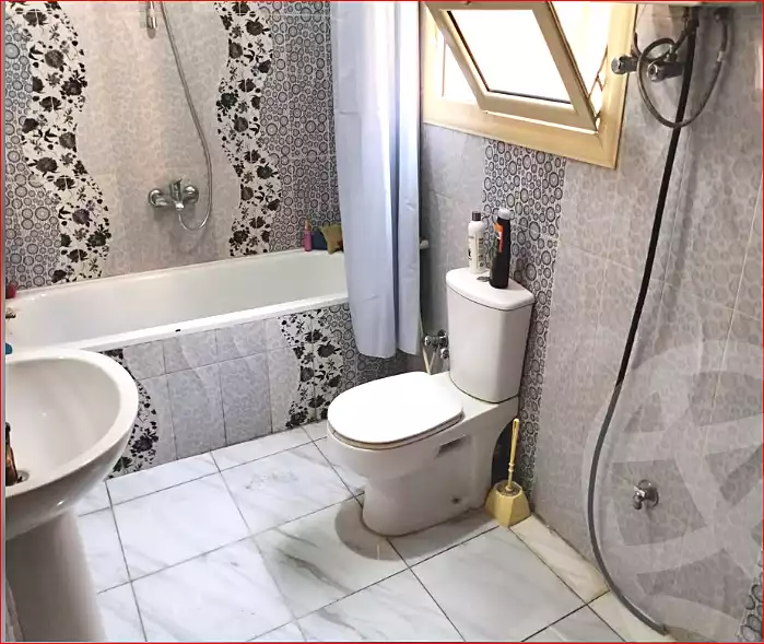 https://aqarmap.com.eg/en/listing/6993624-for-sale-cairo-helwan-helwan-el-sharkeya-ryad-pasha-st