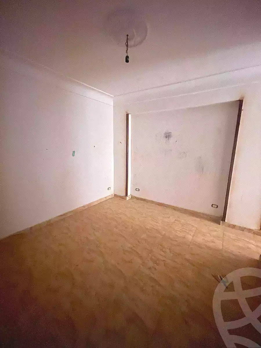https://aqarmap.com.eg/ar/listing/6993896-for-sale-alexandria-al-agamy-lbytsh-shahr-al-assal-st