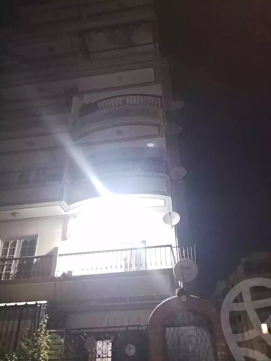 https://aqarmap.com.eg/ar/listing/6997337-for-sale-alexandria-al-agamy-shataa-el-nakheel-street-10