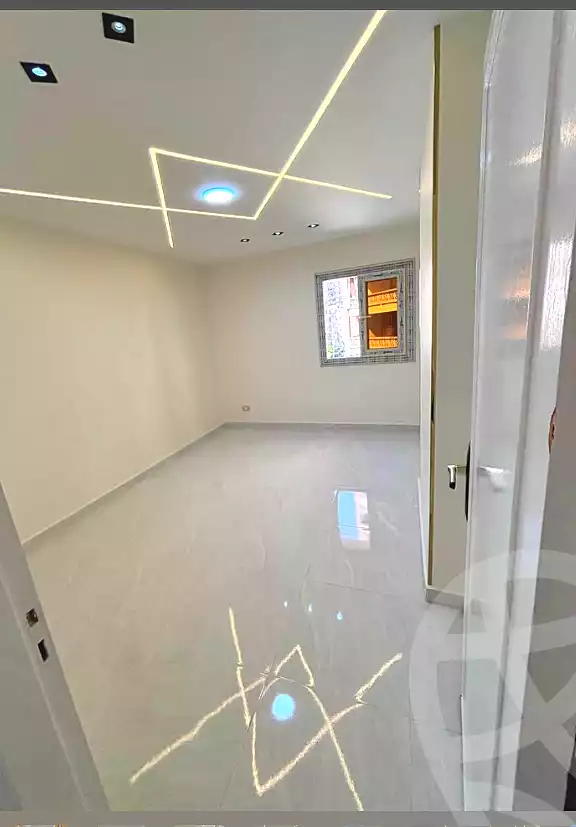 https://aqarmap.com.eg/ar/listing/6997814-for-sale-alexandria-sydy-bshr-sydy-bshr-bhry-shr-mhmwd-l-yswy