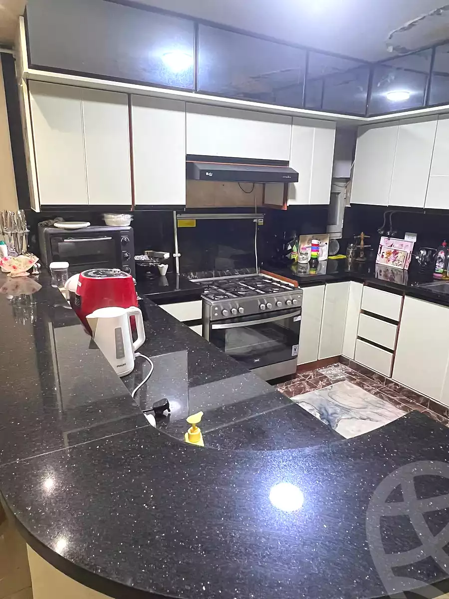 https://aqarmap.com.eg/en/listing/6997531-for-sale-alexandria-camp-cesar-port-said-street