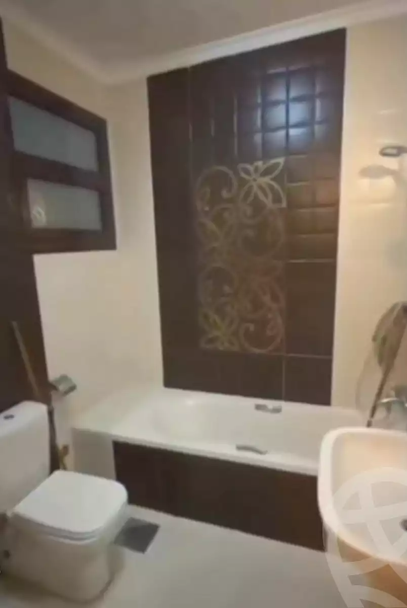 https://aqarmap.com.eg/en/listing/6998015-for-sale-cairo-ain-shams-ahmed-esmat-st