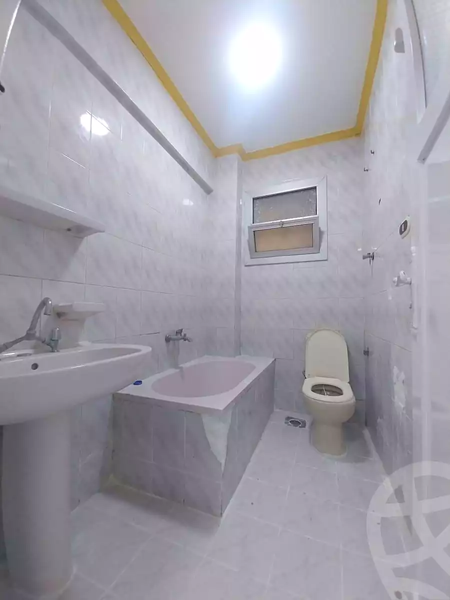 https://aqarmap.com.eg/en/listing/6998143-for-sale-alexandria-al-agamy-shataa-el-nakheel