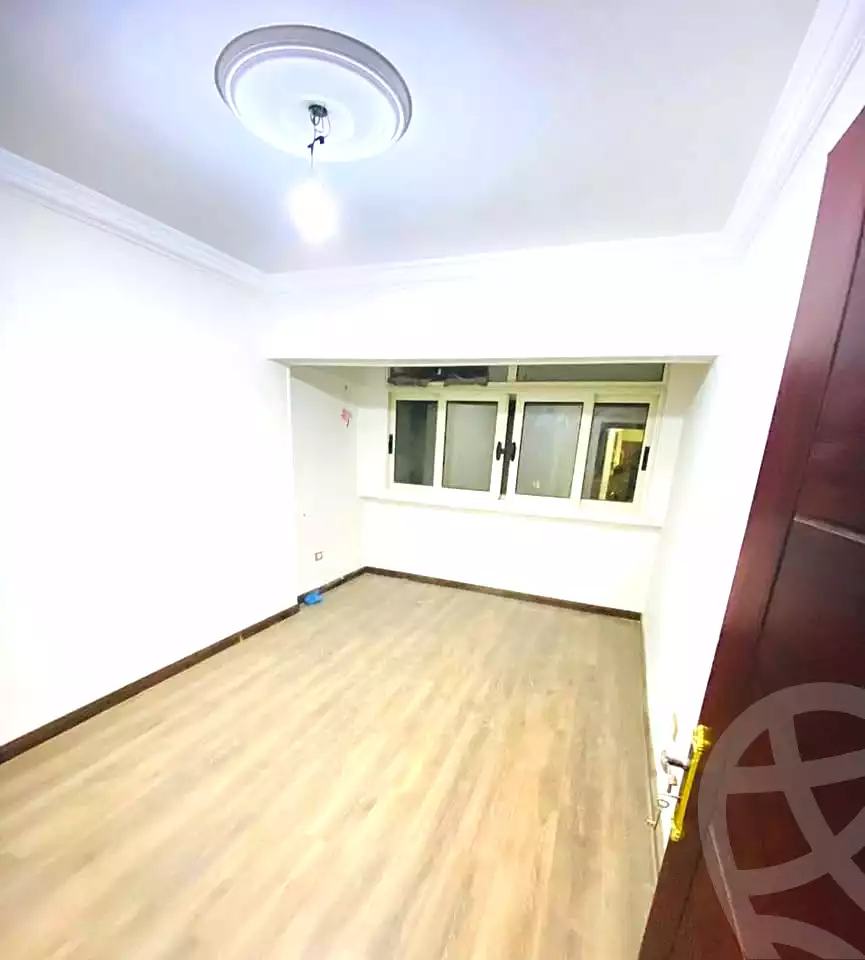 https://aqarmap.com.eg/en/listing/6998471-for-sale-alexandria-el-mandara-alex-el-mandara-bahri-sidi-kamal-st