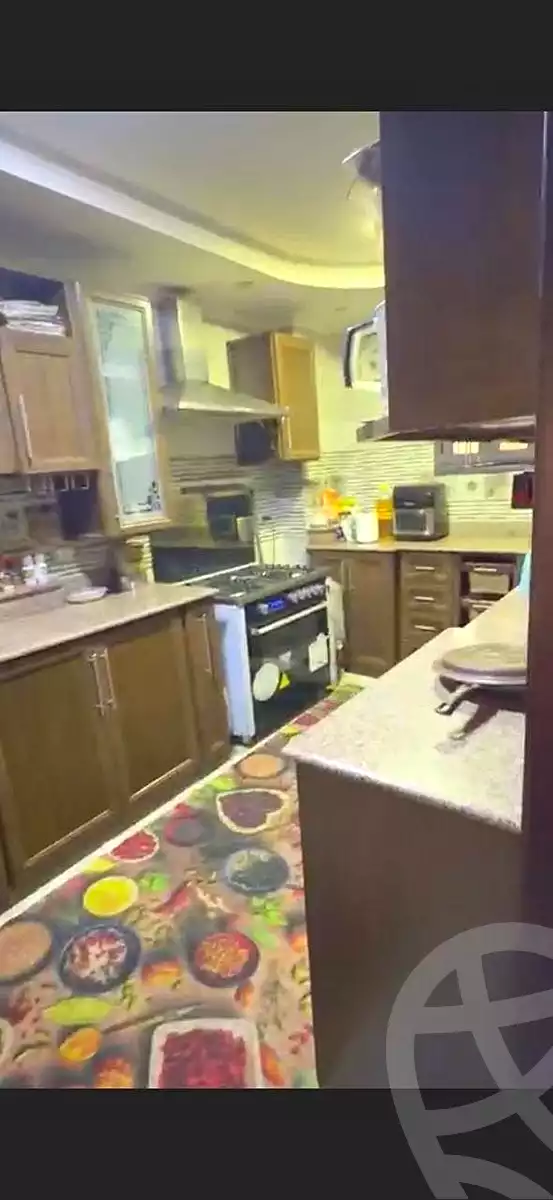 https://aqarmap.com.eg/ar/listing/6998839-for-sale-cairo-helwan-helwan-el-sharkeya-heidar-st