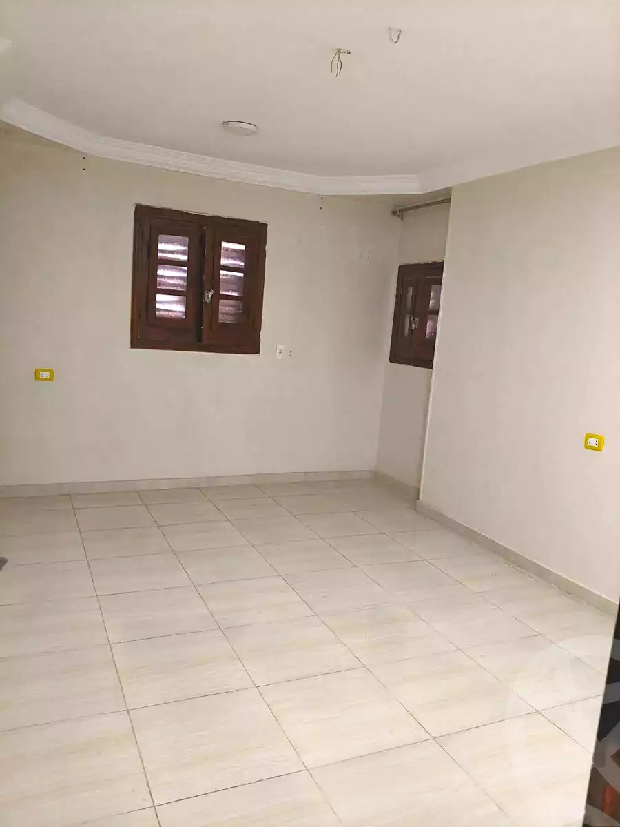 https://aqarmap.com.eg/ar/listing/6999706-for-sale-cairo-helwan-el-shareaa-el-sharby-st