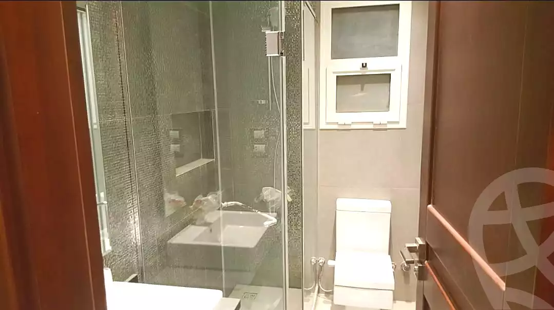 https://aqarmap.com.eg/en/listing/6999848-for-rent-cairo-new-cairo-compounds-hyde-park-centre-ville-hyde-park