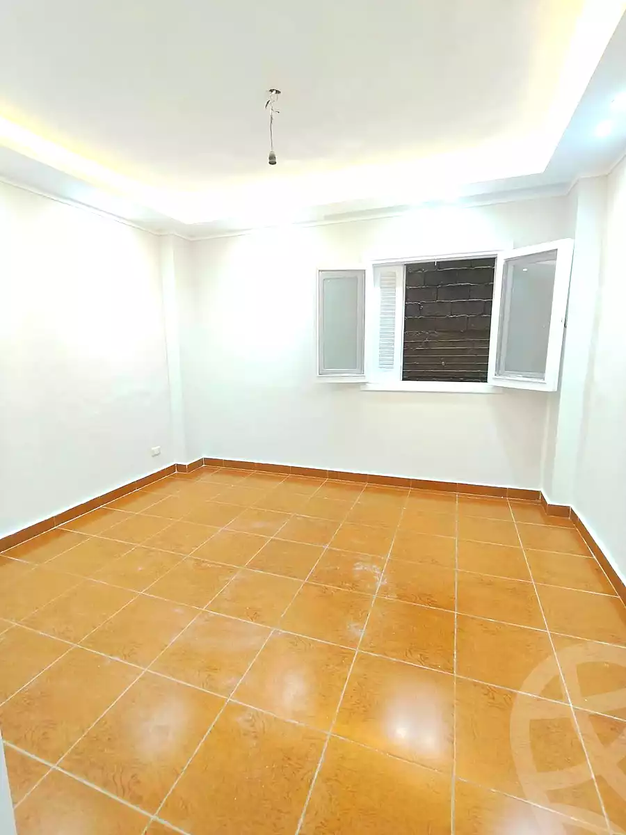 https://aqarmap.com.eg/ar/listing/7000055-for-sale-alexandria-miami-shr-jml-bd-lnsr