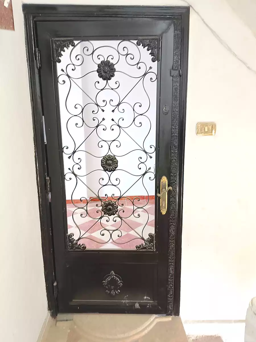 https://aqarmap.com.eg/ar/listing/7000101-for-sale-alexandria-lsywf-abd-el-fattah-el-shashaei-st