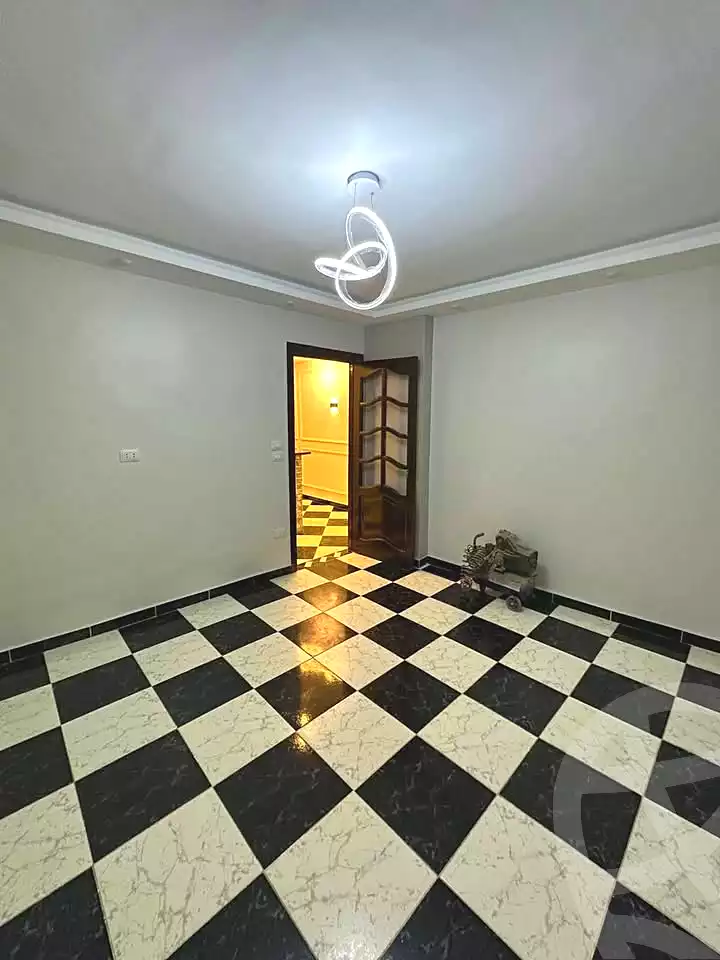 https://aqarmap.com.eg/en/listing/7000251-for-rent-alexandria-bw-qyr-street-25