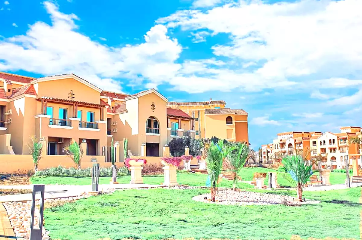 https://aqarmap.com.eg/en/listing/7000944-for-sale-cairo-el-shorouk-compounds-maadi-view