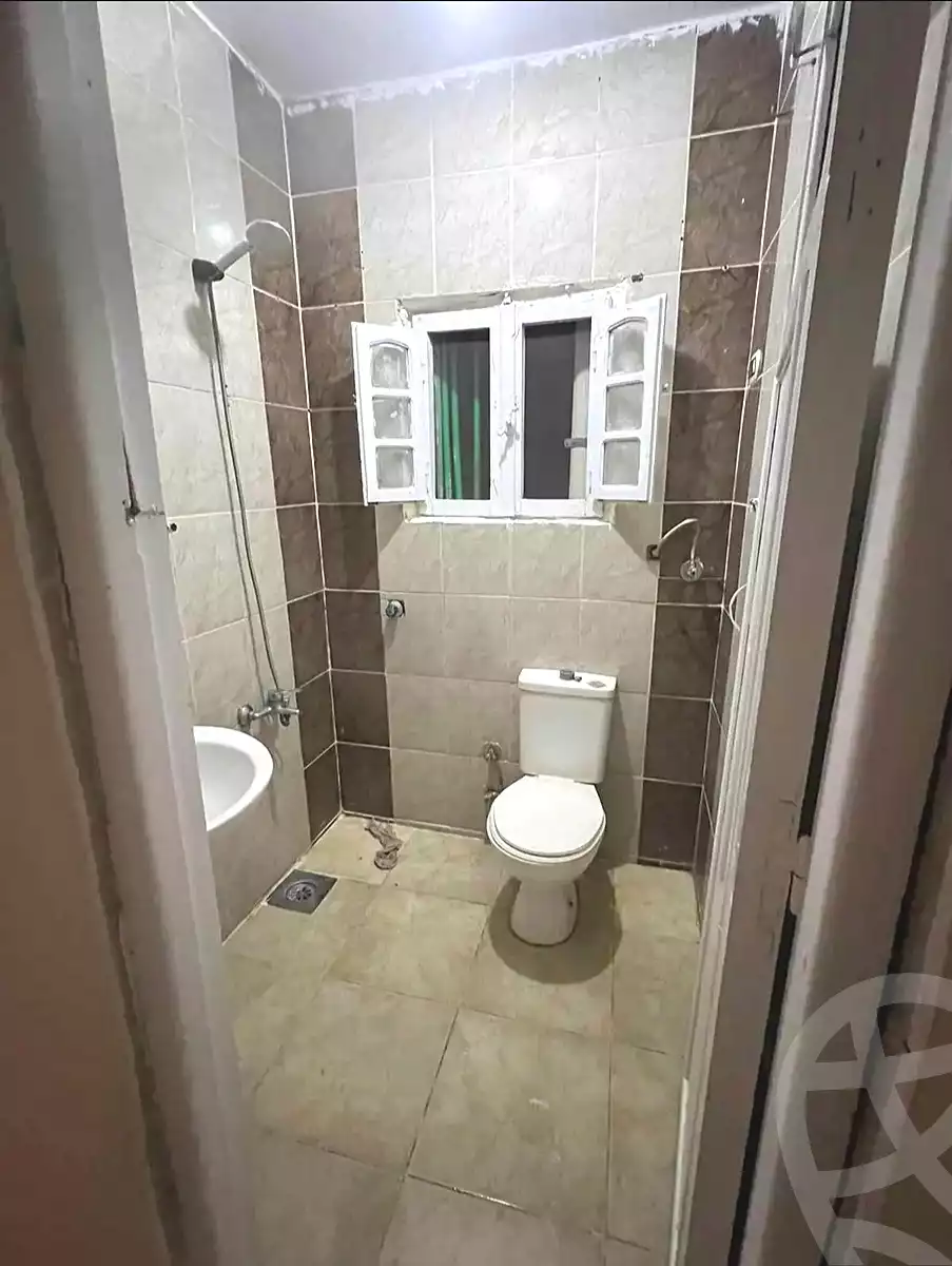 https://aqarmap.com.eg/ar/listing/7000975-for-rent-alexandria-shds