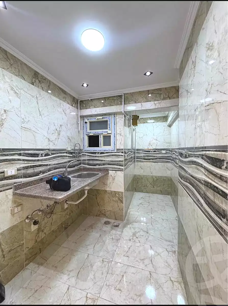 https://aqarmap.com.eg/ar/listing/7000984-for-sale-alexandria-sydy-bshr-sydy-bshr-bhry-shr-mhmwd-l-yswy