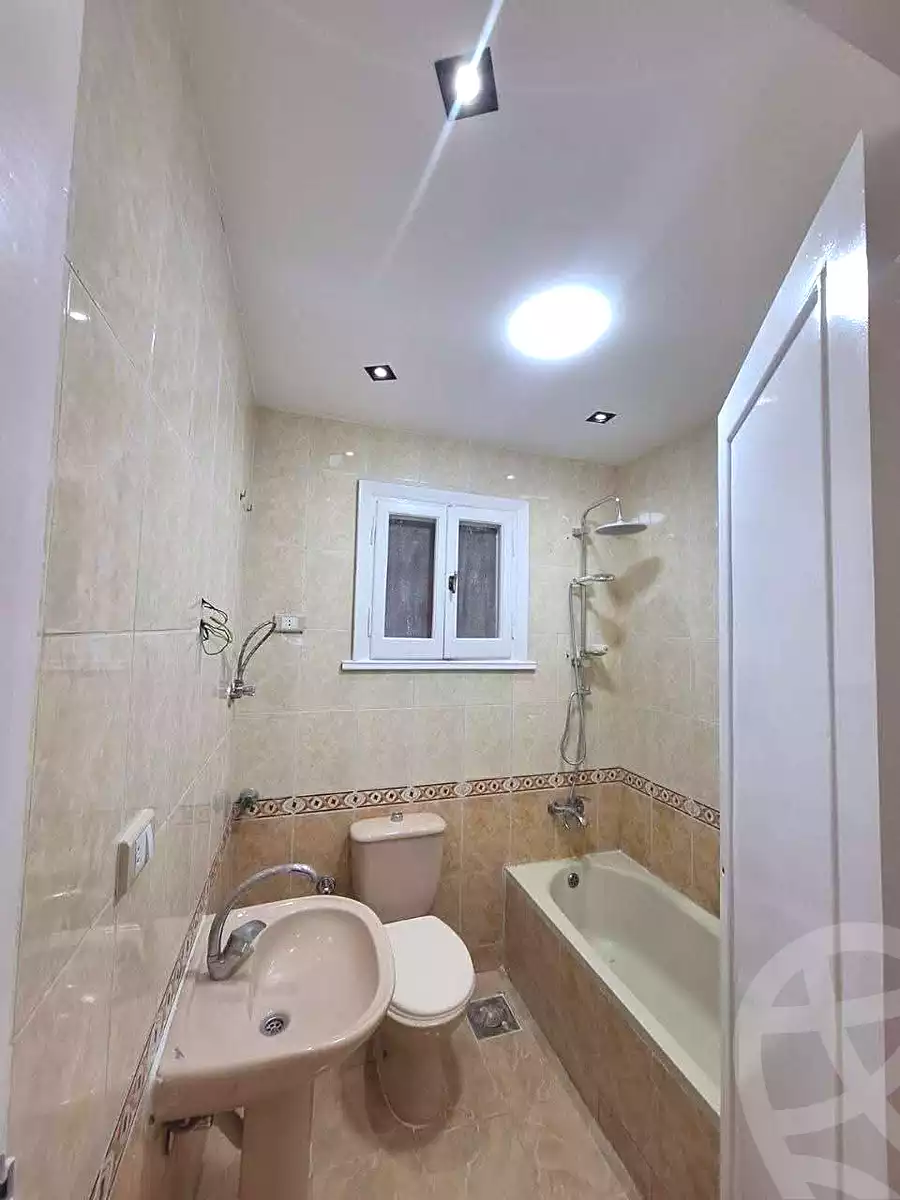 https://aqarmap.com.eg/ar/listing/7001772-for-sale-alexandria-sydy-bshr-sydy-bshr-bhry-shr-khld-bn-lwlyd