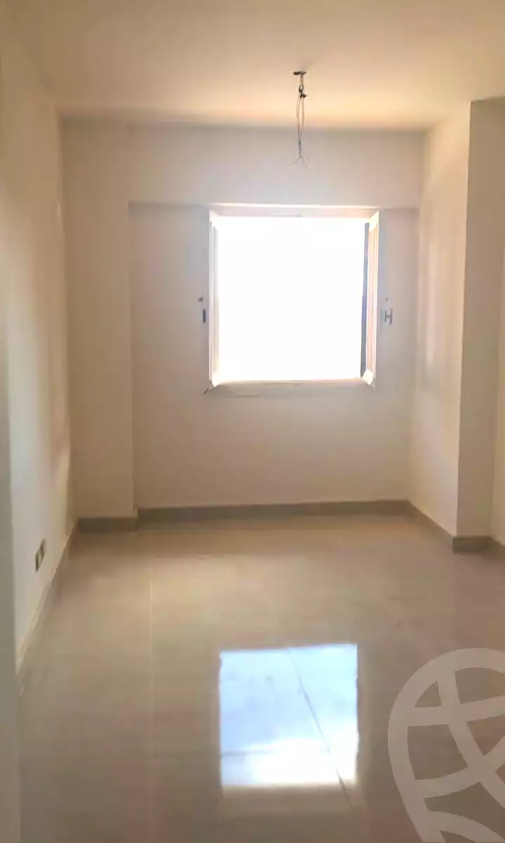 https://aqarmap.com.eg/ar/listing/6993356-for-sale-alexandria-borg-el-arab-compounds-in-borg-el-arab-sumed-residence-compound
