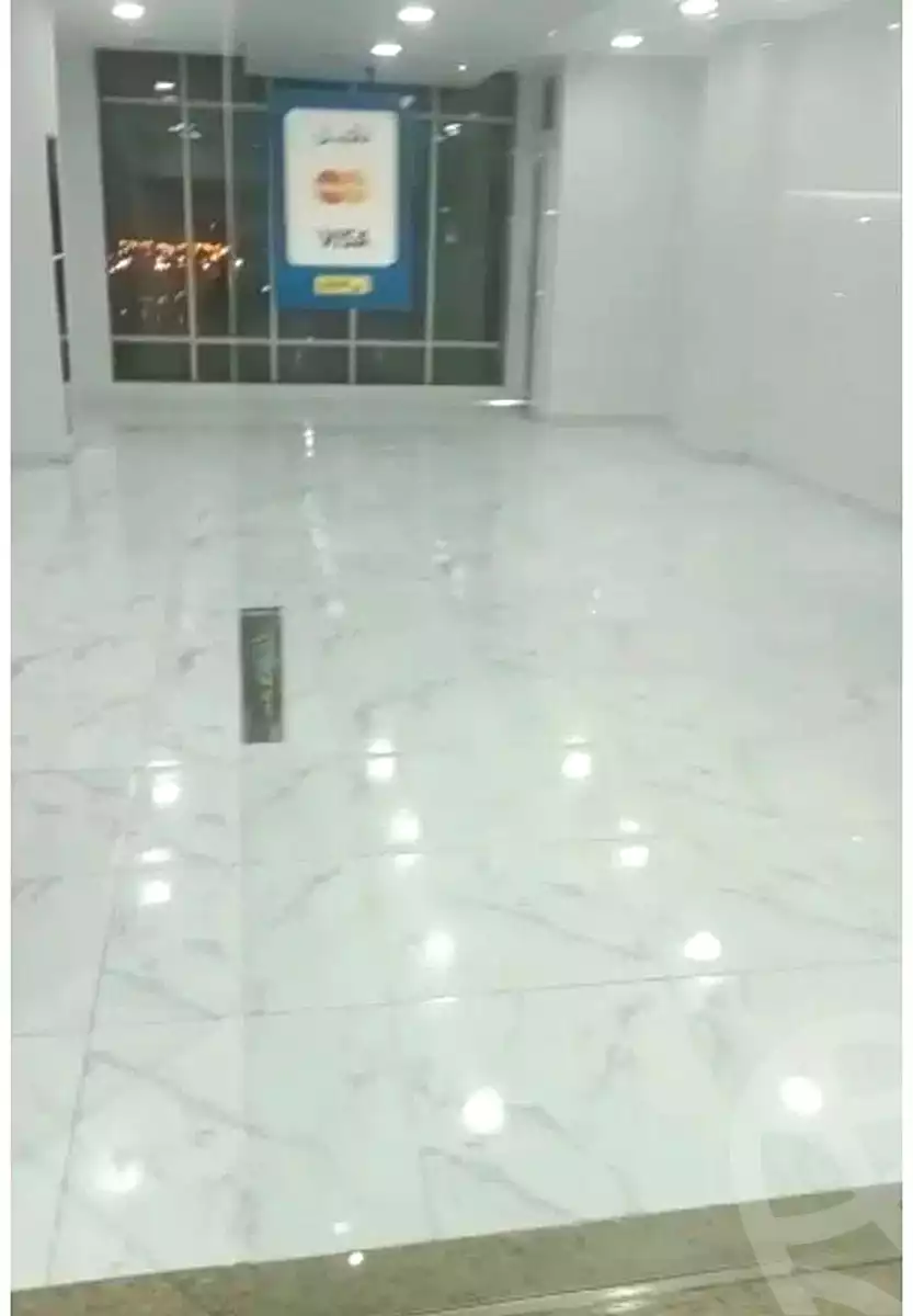 https://aqarmap.com.eg/ar/listing/7002090-for-rent-cairo-new-cairo-compounds-3-skies-mall