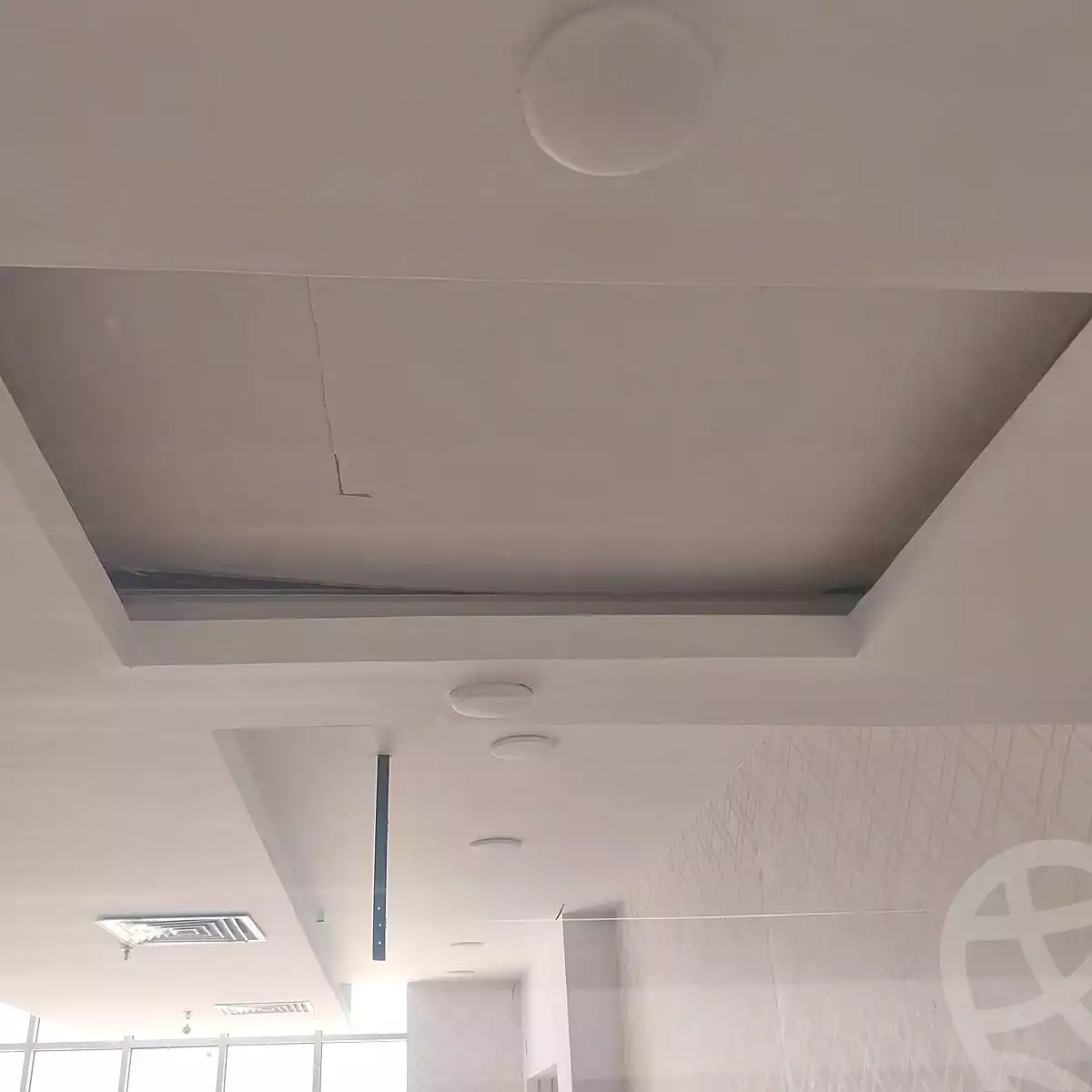https://aqarmap.com.eg/ar/listing/7002090-for-rent-cairo-new-cairo-compounds-3-skies-mall