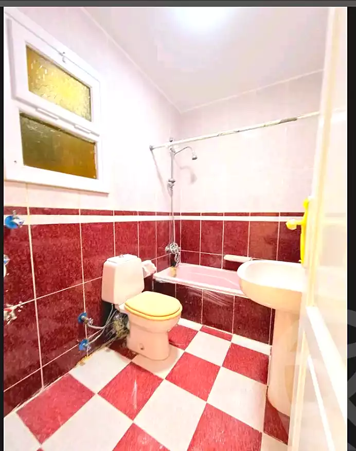 https://aqarmap.com.eg/en/listing/7002103-for-sale-alexandria-al-agamy-shataa-el-nakheel-street-45