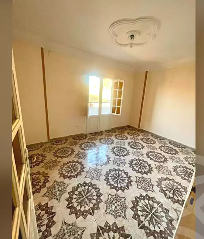 https://aqarmap.com.eg/ar/listing/7002381-for-rent-alexandria-moharram-bey-ibn-amir-st