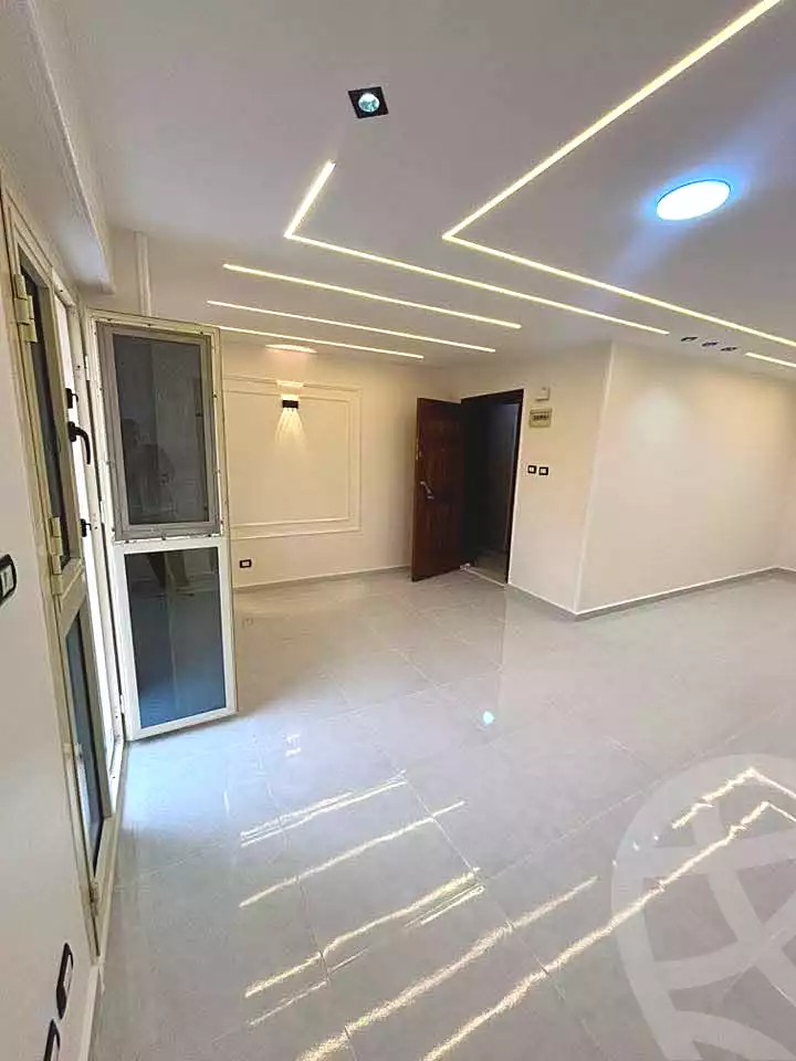 https://aqarmap.com.eg/ar/listing/7003351-for-sale-alexandria-sydy-bshr-sydy-bshr-bhry-amr-el-nogomy-st