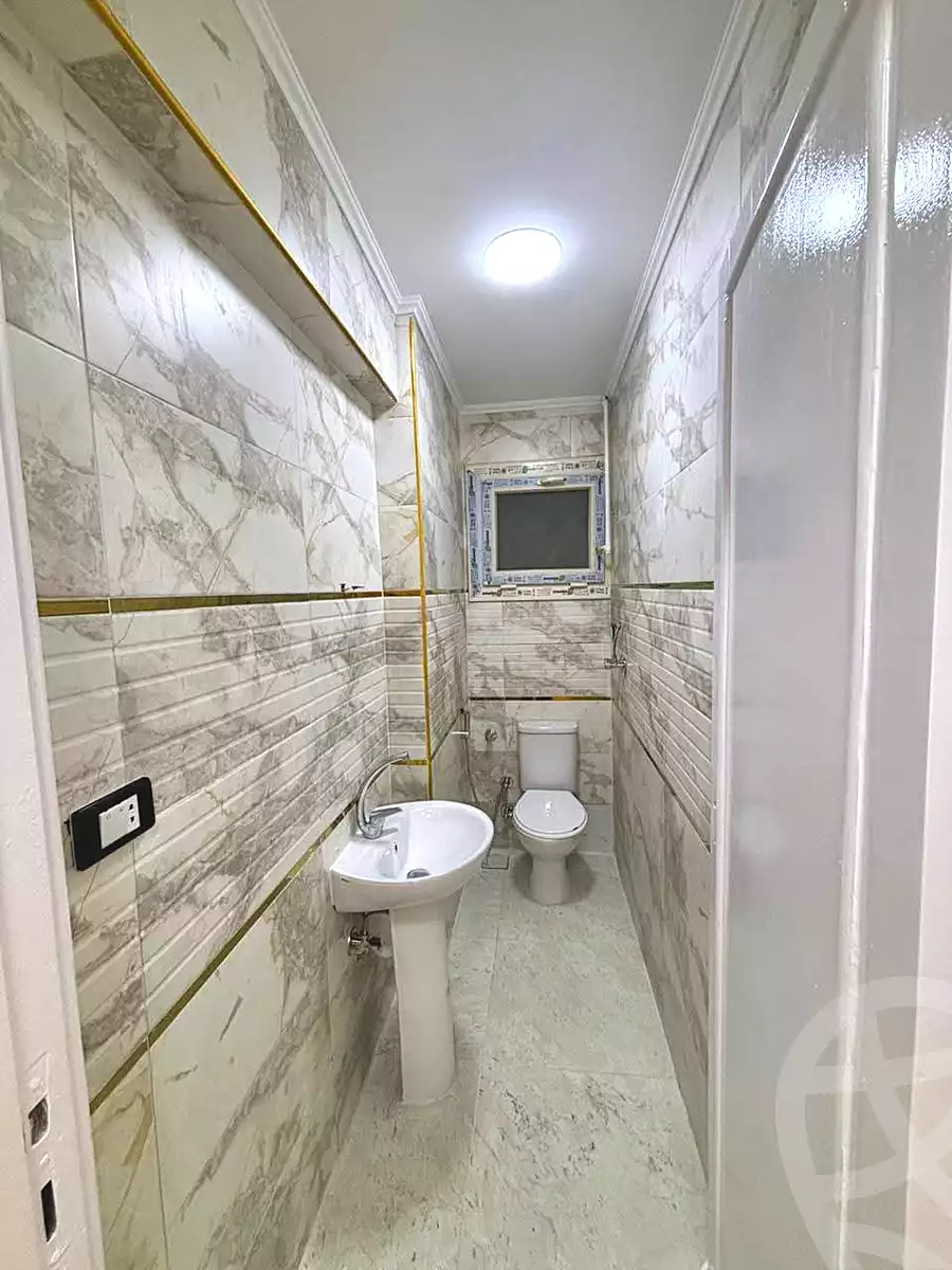 https://aqarmap.com.eg/ar/listing/7003545-for-sale-alexandria-sydy-bshr-sydy-bshr-bhry-shr-mhmwd-l-yswy