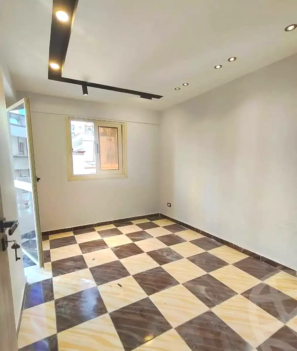 https://aqarmap.com.eg/en/listing/7004950-for-sale-alexandria-sydy-bshr-sydy-bshr-bhry-shr-khld-bn-lwlyd
