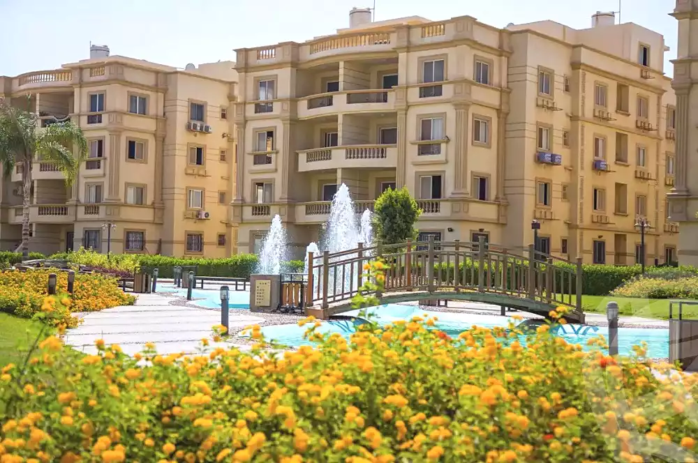 https://aqarmap.com.eg/en/listing/7005069-for-sale-cairo-6th-of-october-hadaeq-october-compounds-golf-residences