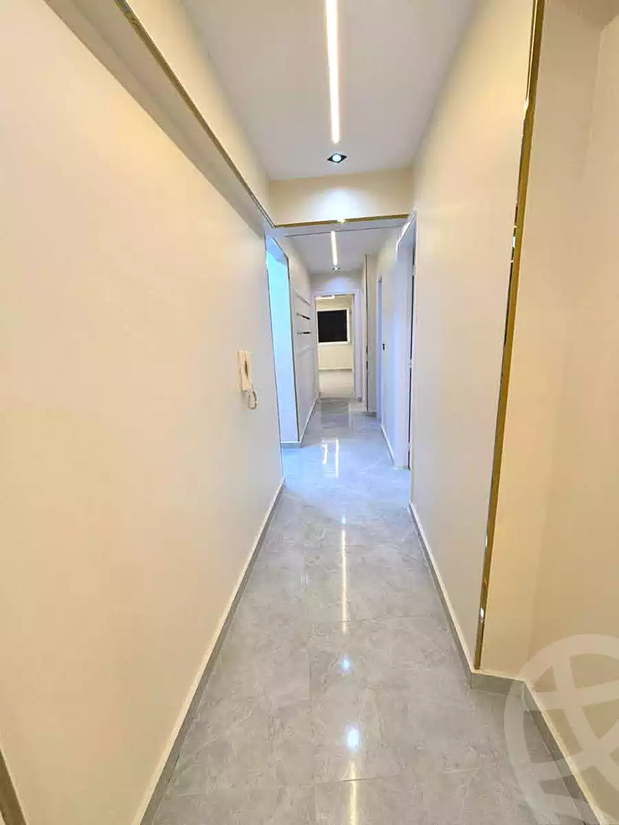 https://aqarmap.com.eg/ar/listing/7005180-for-sale-alexandria-sydy-bshr-sydy-bshr-bhry-shr-mhmwd-l-yswy