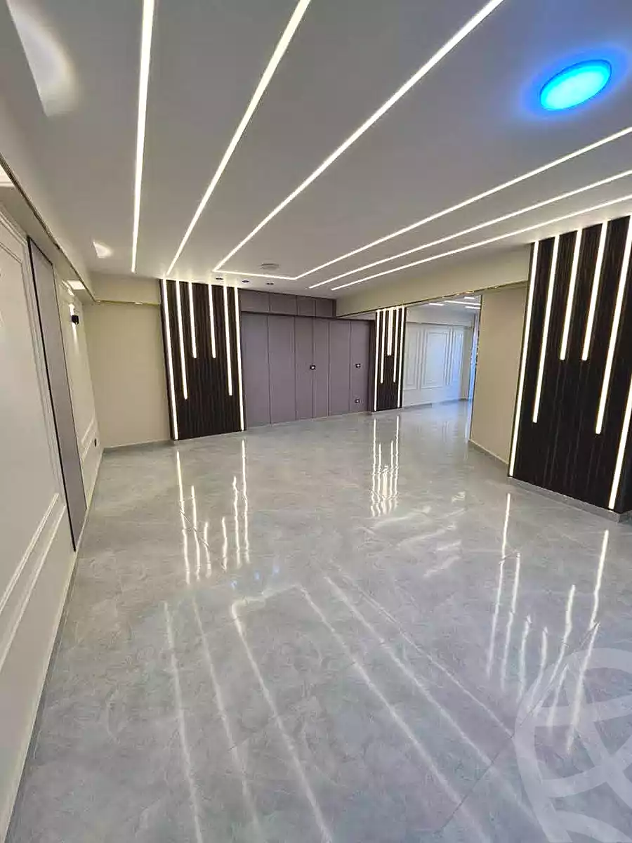 https://aqarmap.com.eg/ar/listing/7005180-for-sale-alexandria-sydy-bshr-sydy-bshr-bhry-shr-mhmwd-l-yswy