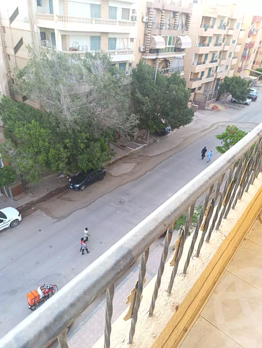 https://aqarmap.com.eg/en/listing/7005801-for-sale-cairo-6th-of-october-el-ahyaa-neighborhood-5th-street-24
