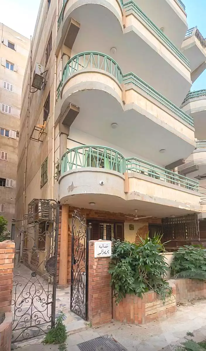 https://aqarmap.com.eg/en/listing/7006395-for-sale-alexandria-al-agamy-shataa-el-nakheel